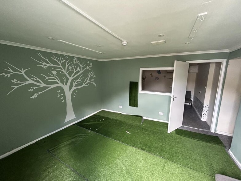 Station Rd, Bexhill On Sea for lease - Interior Photo - Image 2 of 5