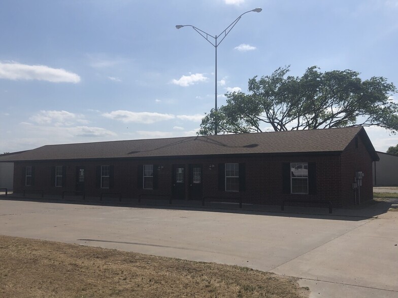 3012 S Highway 174, Cleburne, TX for lease - Primary Photo - Image 1 of 12