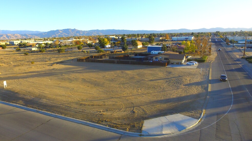 9787 11th Ave, Hesperia, CA for sale - Primary Photo - Image 1 of 18