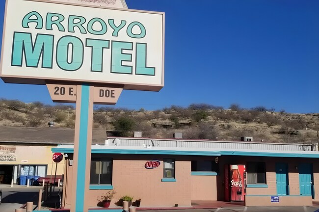 Plus de détails pour 20 E Doe St, Nogales, AZ - Services hôteliers à vendre