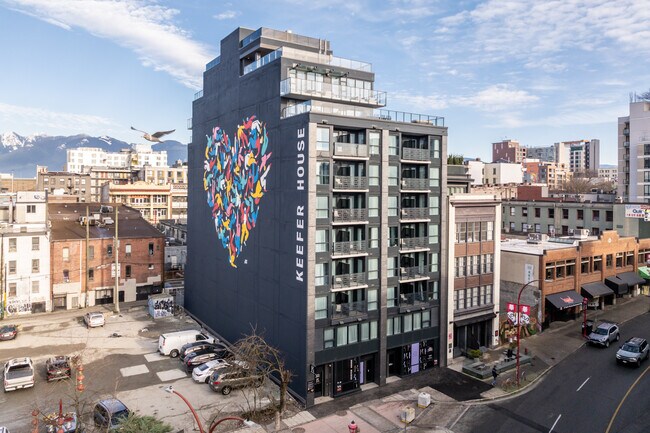 Plus de détails pour 123 Keefer St, Vancouver, BC - Commerce de détail à louer