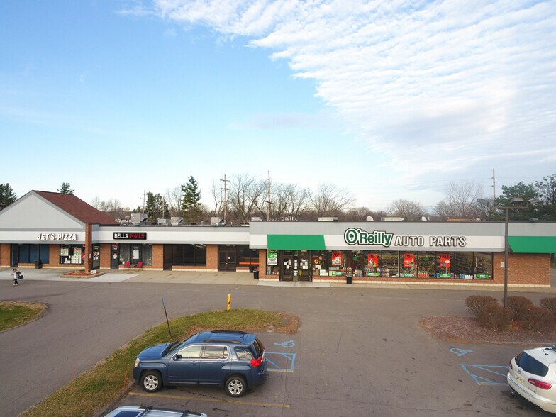 5300-5360 Dixie Hwy, Waterford, MI à louer - Photo du bâtiment - Image 2 de 6