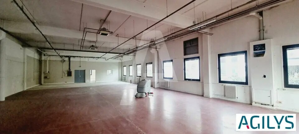 Flex in  for lease - Building Photo - Image 1 of 8