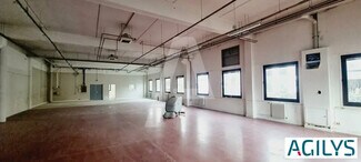 Plus de détails pour Local d'activités à louer