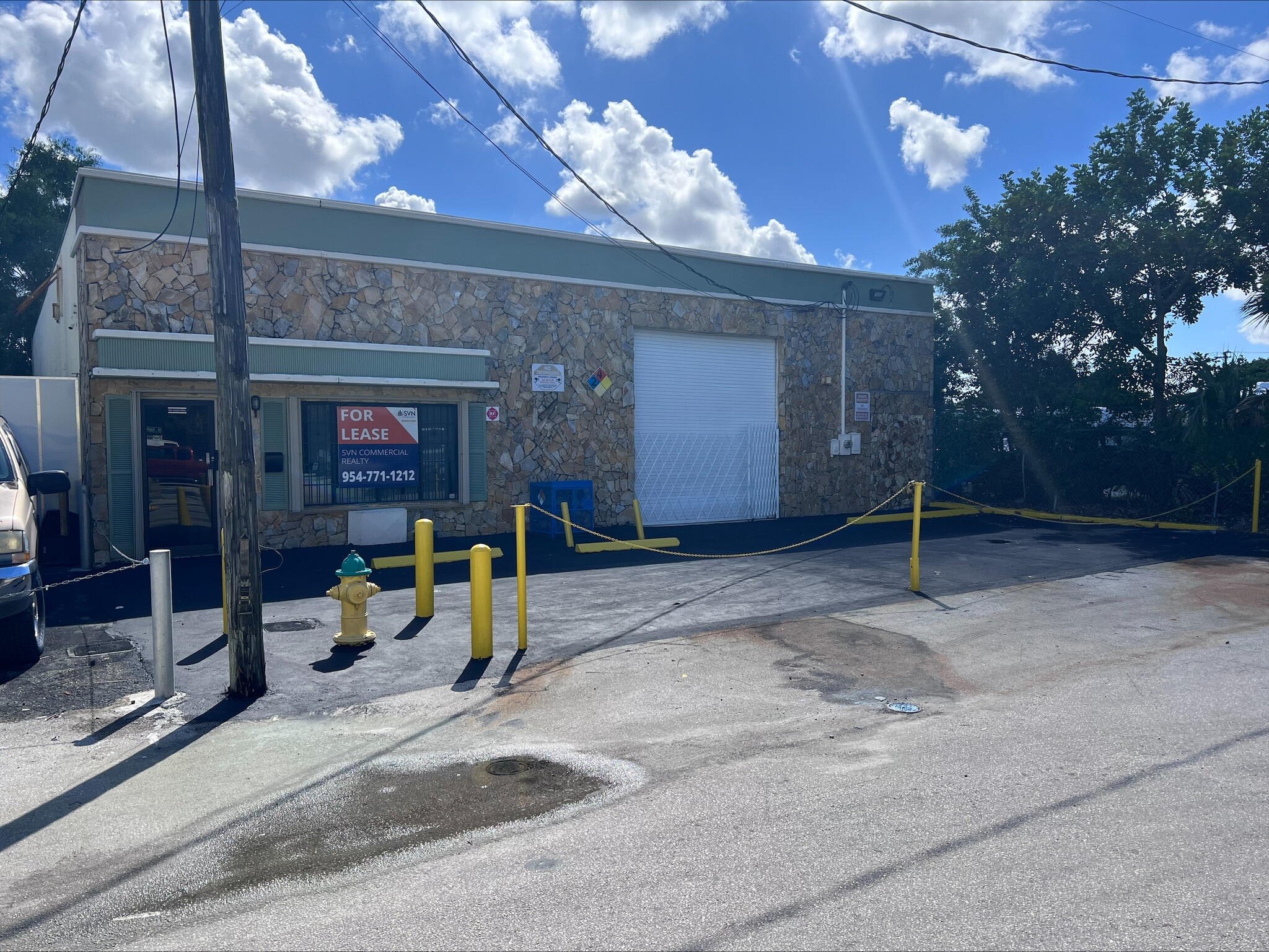 3000 NW 23rd Ave, Oakland Park, FL for lease Primary Photo- Image 1 of 6