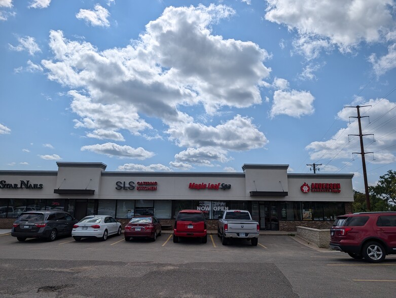 1632-1650 County Road E E, White Bear Lake, MN for lease - Building Photo - Image 2 of 3