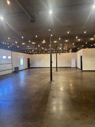 Plus de détails pour 405 Gentry Way, Reno, NV - Local d'activités à louer