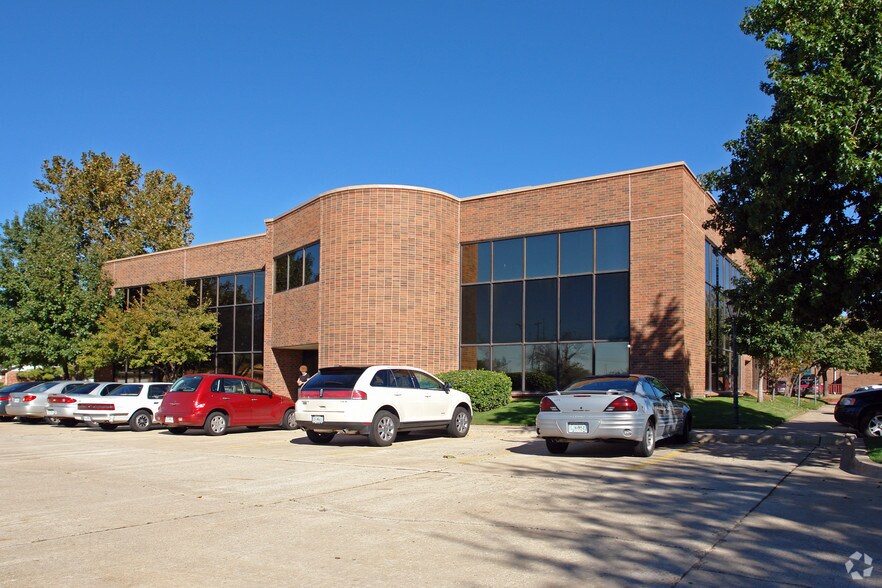 3232 W Britton Rd, Oklahoma City, OK à louer - Photo du bâtiment - Image 2 de 10