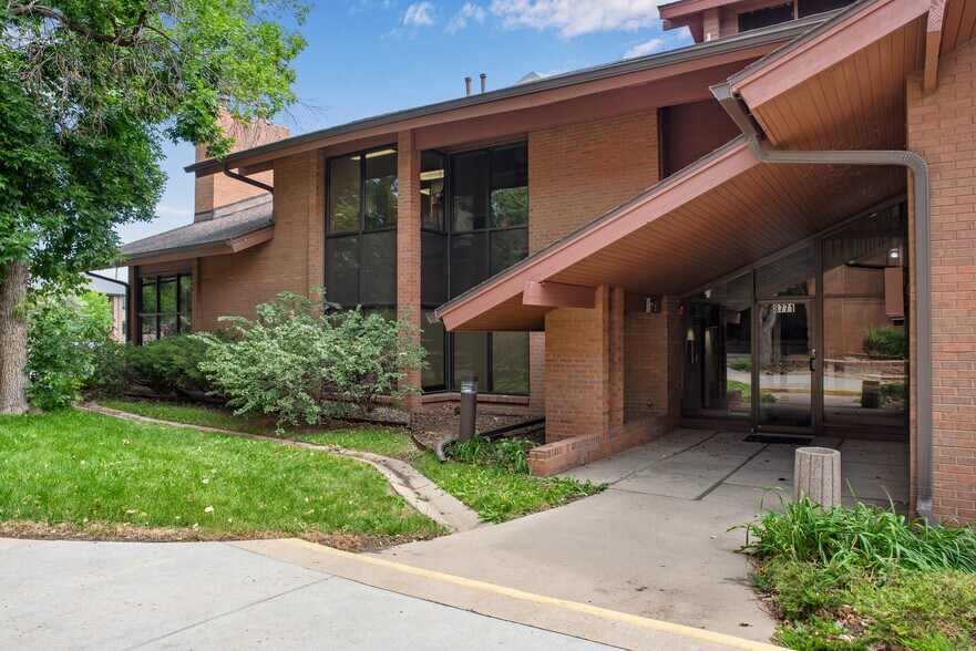 8771 Wolff Ct, Westminster, CO à vendre - Photo du bâtiment - Image 3 de 34
