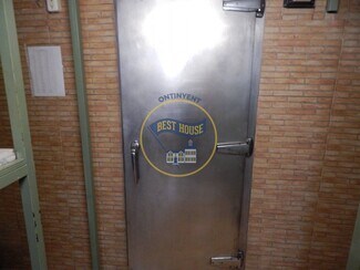 Plus de détails pour Commerce de détail à louer