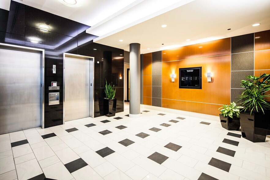 8605 Westwood Center Dr, Vienna, VA à louer - Photo intérieure - Image 3 de 8