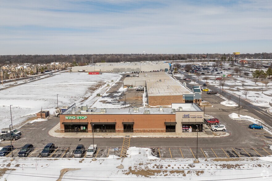 820 W Tucson St, Broken Arrow, OK à louer - Photo du bâtiment - Image 3 de 4
