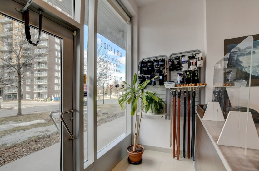10590 Pl De, Montréal, QC H4N 0B6 - Unit 10590 - - Interior Photo - Image 2 of 2
