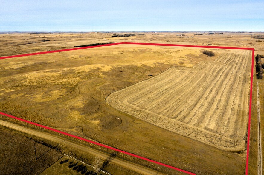 8024 97th Avenue Northeast, Bismarck, ND à vendre - Photo du bâtiment - Image 2 de 21