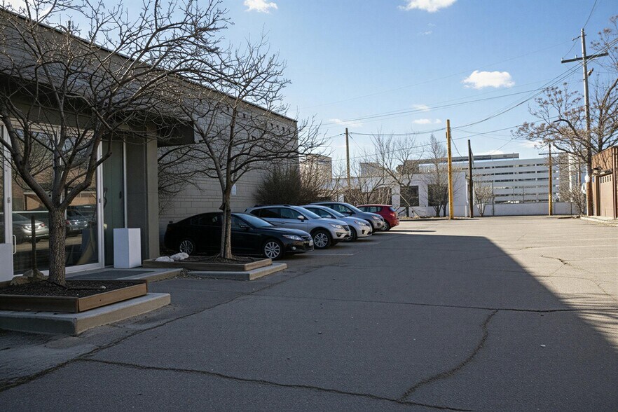 Central Denver Retail + Infill, C-MX-8 portefeuille de 2 propriétés à vendre sur LoopNet.ca - Photo du bâtiment - Image 3 de 26