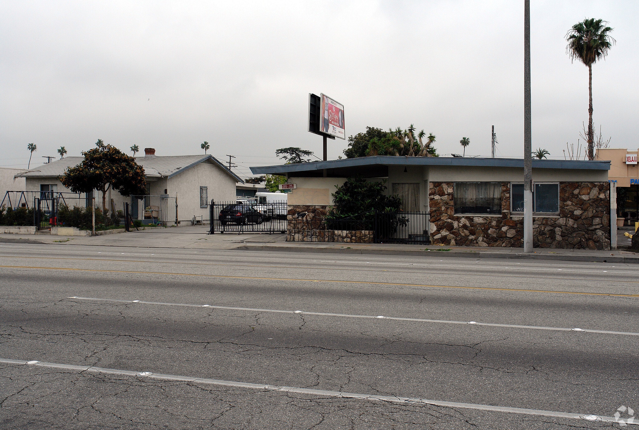 4062-4070 W Century Blvd, Inglewood, CA for lease Primary Photo- Image 1 of 3