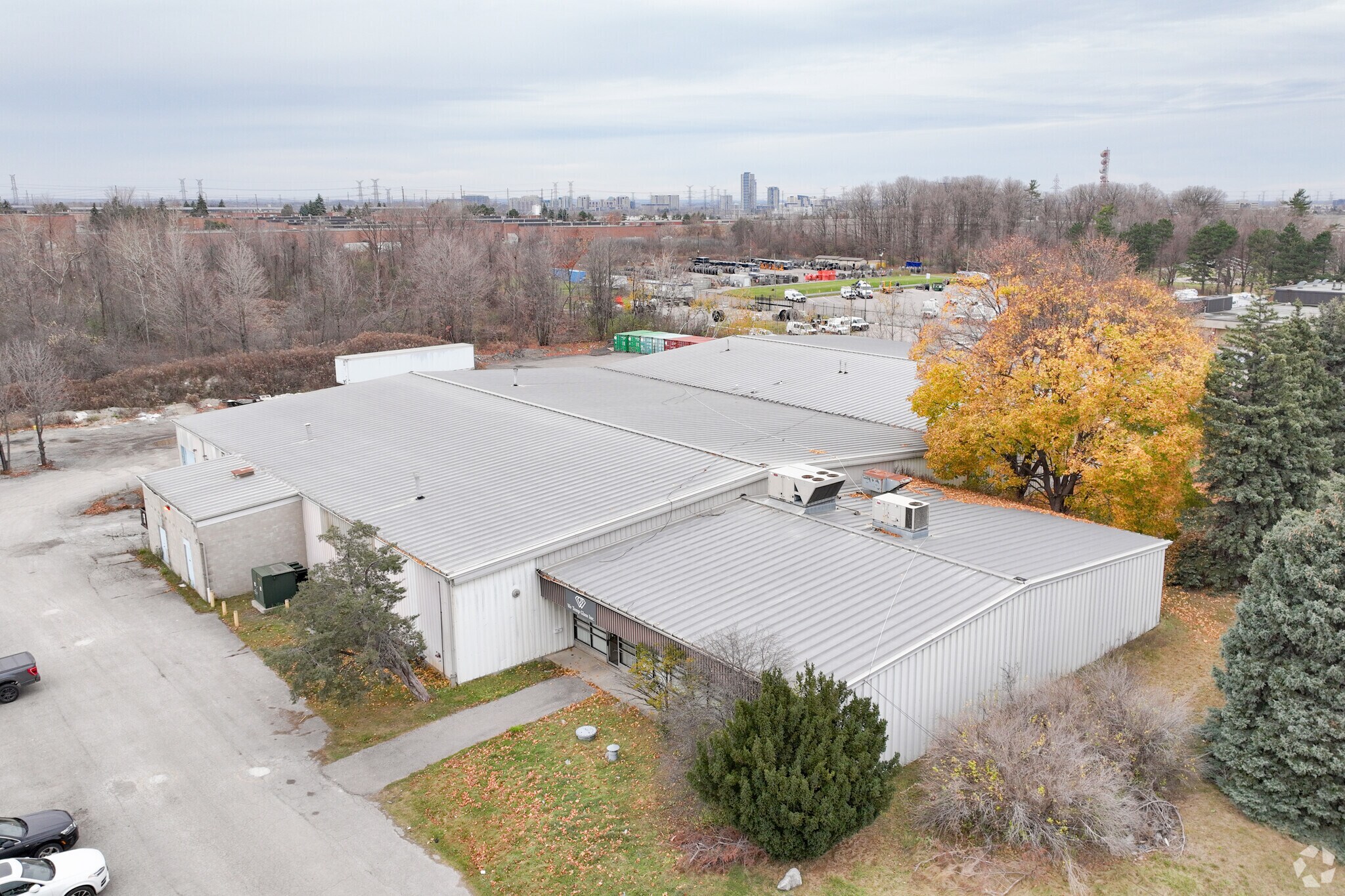 28 Esna Park Dr, Markham, ON à vendre Photo principale- Image 1 de 1