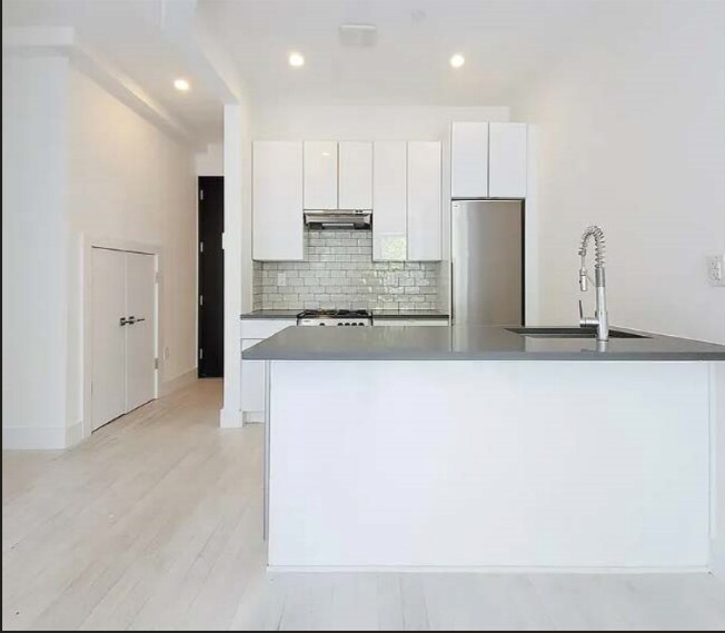 1004 Fulton St, Brooklyn, NY à vendre - Photo du bâtiment - Image 3 de 8