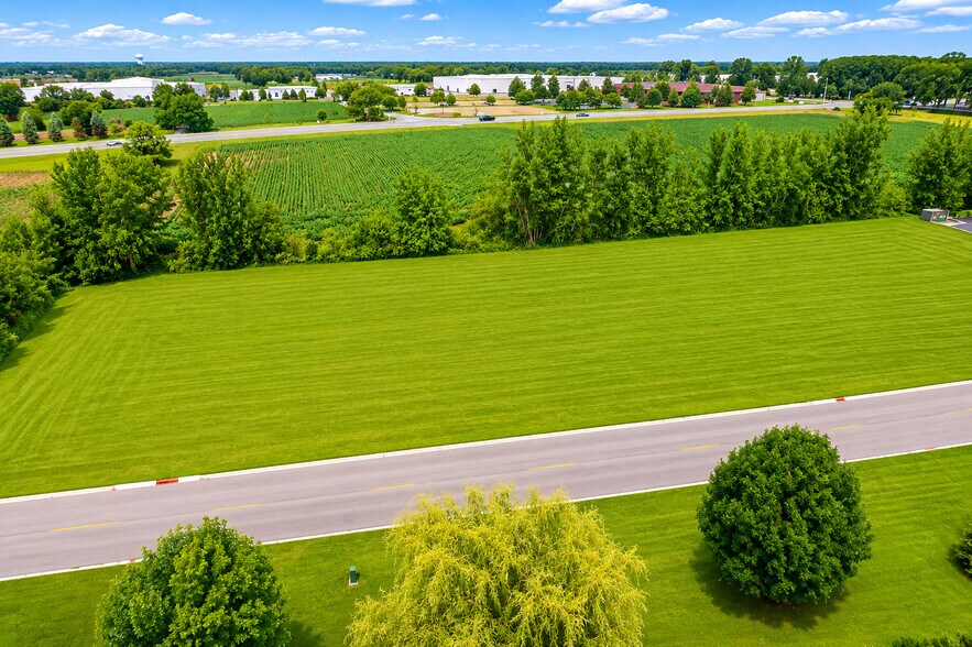 Lot 103 Mediterranean Dr, Sycamore, IL à vendre - Photo du bâtiment - Image 3 de 5