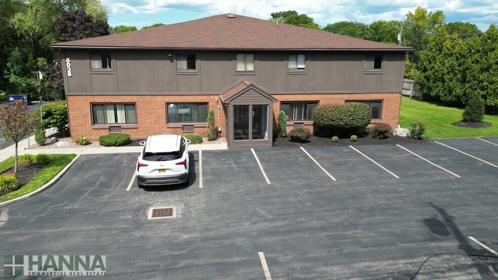 6028 Sheridan Dr, Williamsville, NY à vendre - Vidéo sur l’inscription commerciale - Image 2 de 19