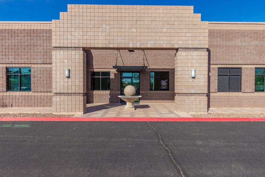 42104 N Venture Ct, Anthem, AZ for lease - Primary Photo - Image 3 of 16