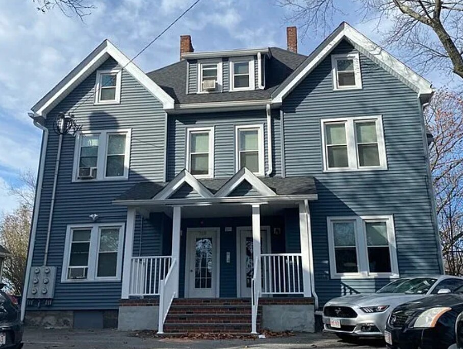755 Truman Hwy, Hyde Park, MA à vendre Photo principale- Image 1 de 11