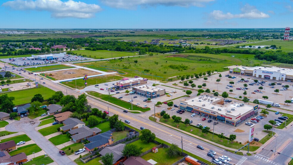 1734-1740 NW 82nd St, Lawton, OK à louer - Photo du bâtiment - Image 3 de 7