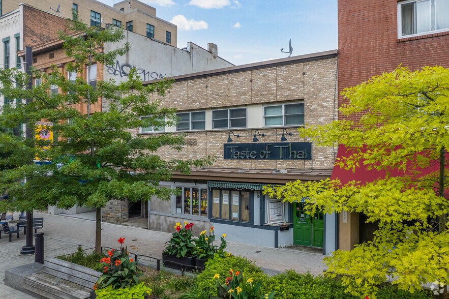 214 E State St, Ithaca, NY à louer - Photo principale - Image 1 de 3