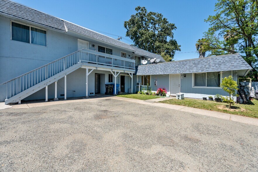1155 S Dora St, Ukiah, CA à vendre - Photo principale - Image 1 de 17