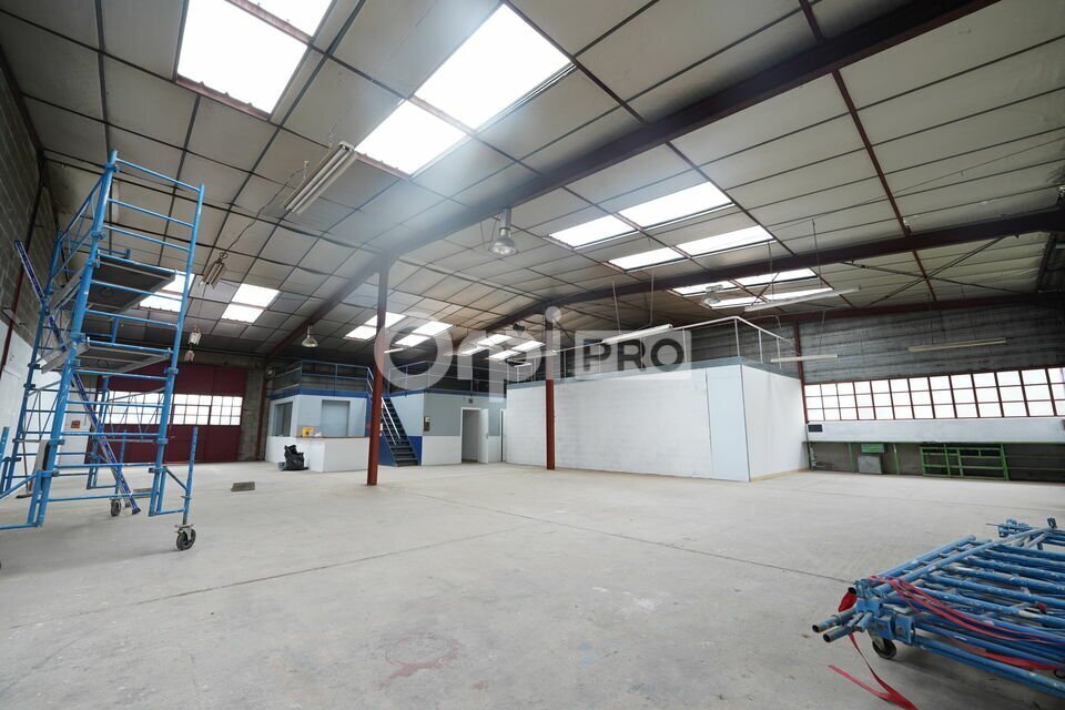 205 Avenue Des Cèdres, Villette-d'Anthon for lease Interior Photo- Image 1 of 12
