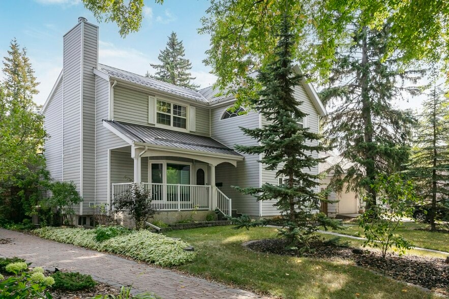 9119 117 St NW, Edmonton, AB for sale - Primary Photo - Image 1 of 13