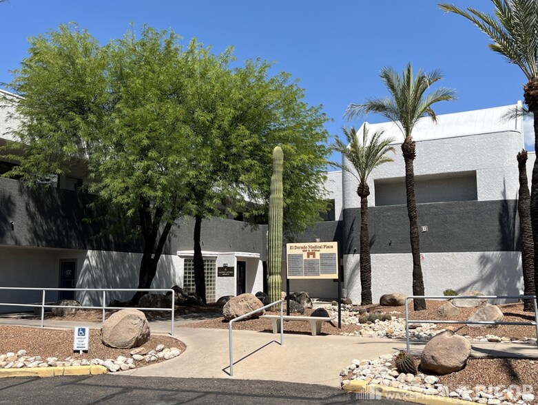 1500 N Wilmot Rd, Tucson, AZ à vendre - Photo du bâtiment - Image 2 de 2