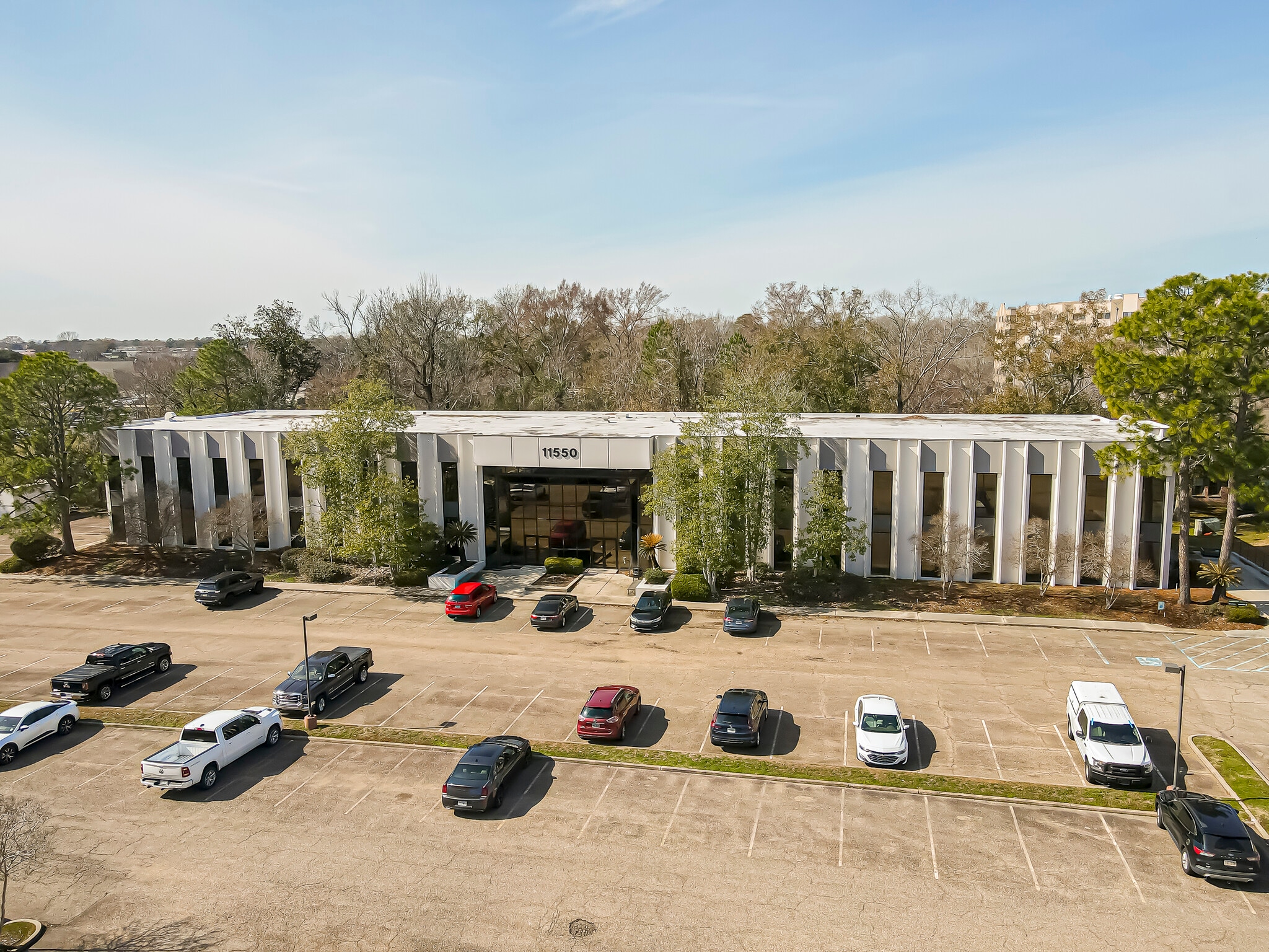 11550 Newcastle Ave, Baton Rouge, LA for lease Primary Photo- Image 1 of 25