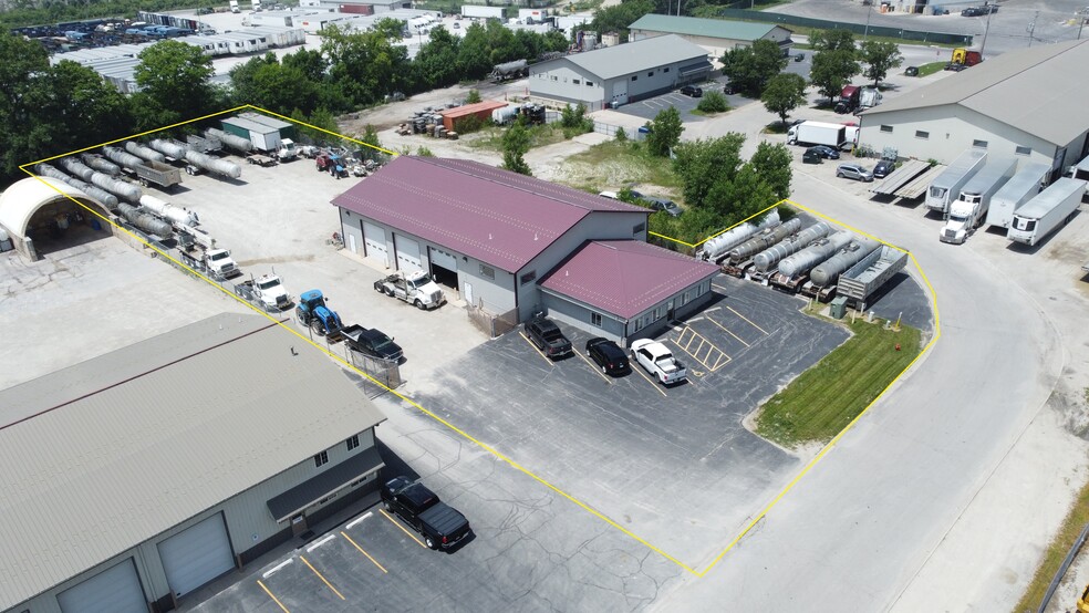 2126 Gould Ct, Rockdale, IL for lease - Building Photo - Image 1 of 7