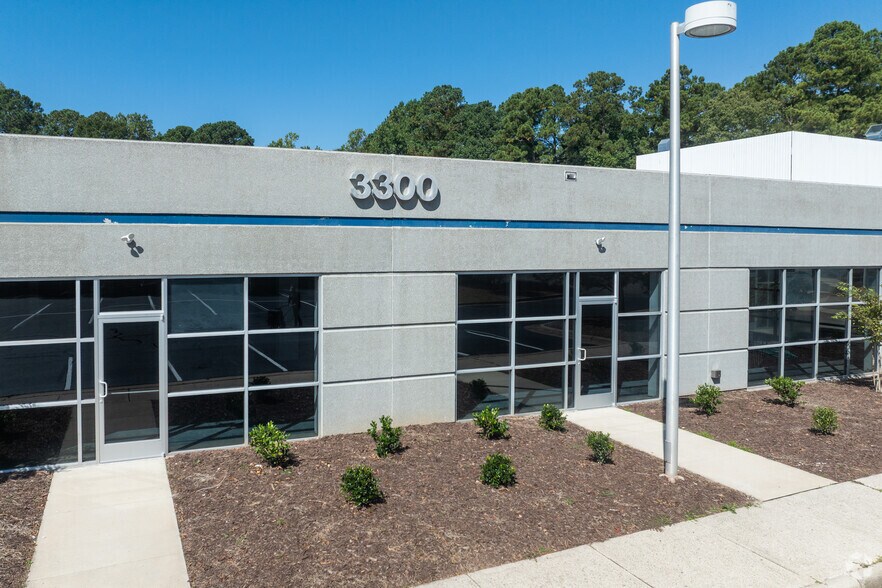 3300 Gateway Centre Blvd, Morrisville, NC à louer - Photo du bâtiment - Image 3 de 20