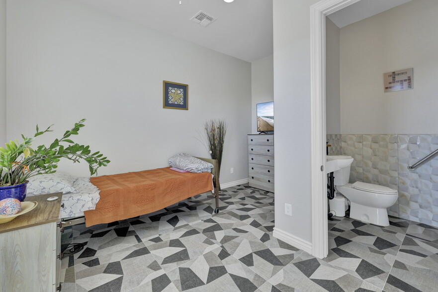 NEWLY REMODELED SURPRISE ALH, Surprise, AZ for sale - Building Photo - Image 3 of 7