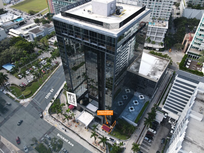 1200 Brickell Ave, Miami, FL à vendre - Photo du bâtiment - Image 3 de 14