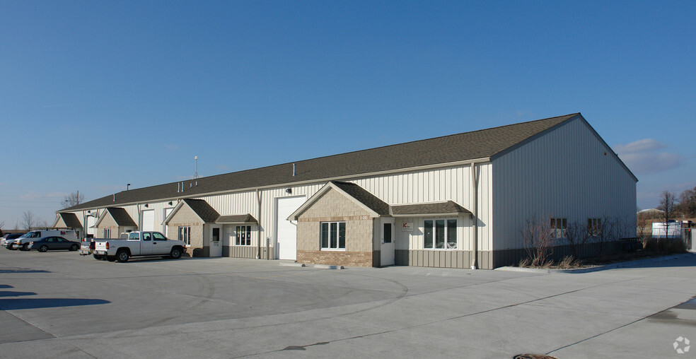 112 Merle Ln, Normal, IL for lease - Building Photo - Image 2 of 13