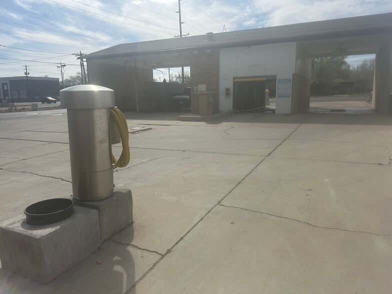510 N Vernal Ave, Naples, UT for sale - Building Photo - Image 3 of 4