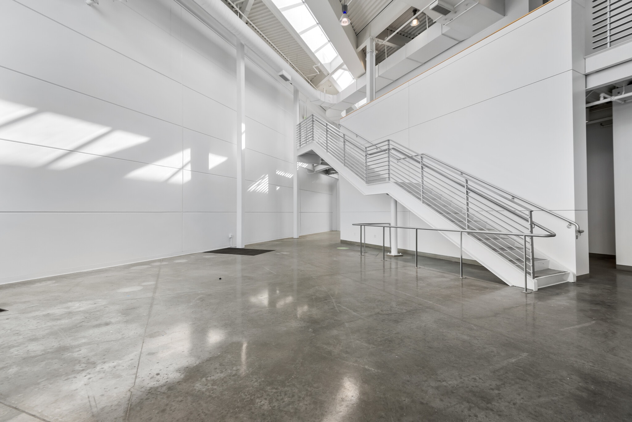 2201 Corporate Center Dr, Newbury Park, CA for sale Interior Photo- Image 1 of 14