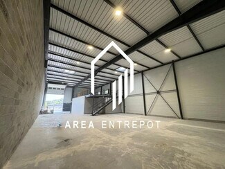 Plus de détails pour Local d'activités à louer