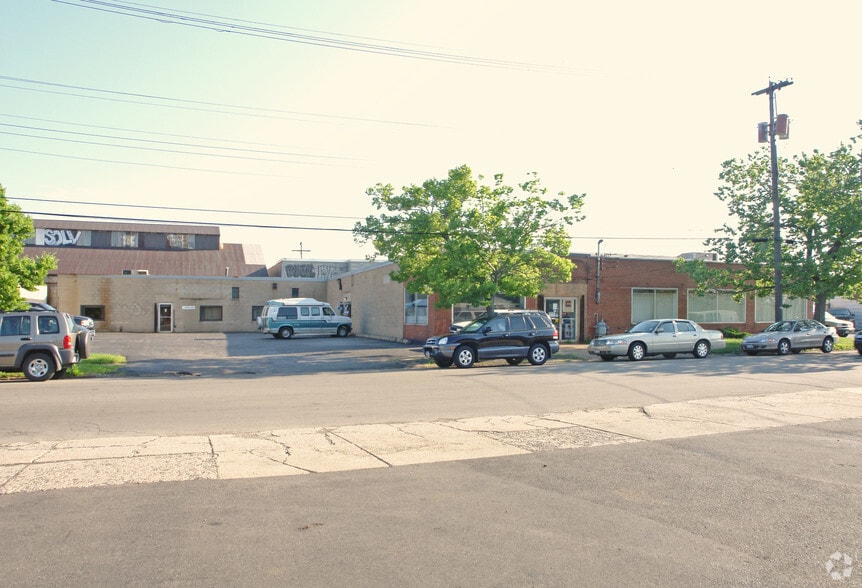 285 Hinman Ave, Buffalo, NY for lease - Primary Photo - Image 1 of 4