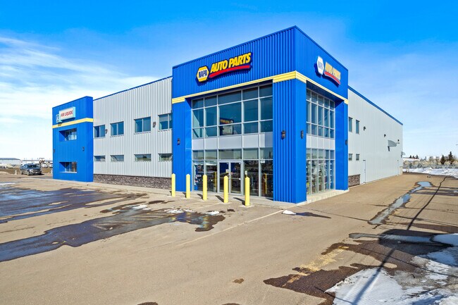 Plus de détails pour 5267 67 Av, Lloydminster, AB - Industriel à vendre