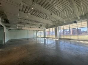 141 Flushing Ave, Brooklyn, NY à louer Photo intérieure- Image 1 de 2