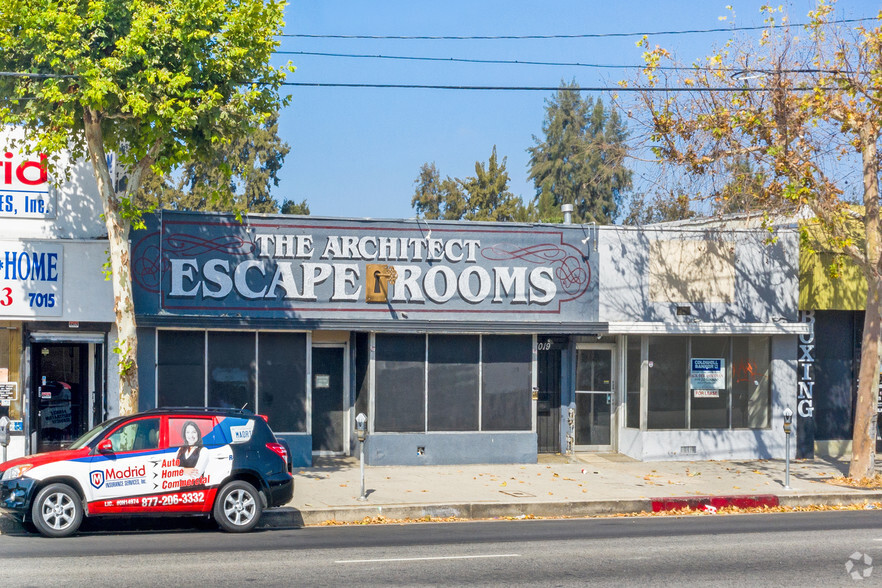 7017-7021 Reseda Blvd, Reseda, CA for lease - Building Photo - Image 1 of 3