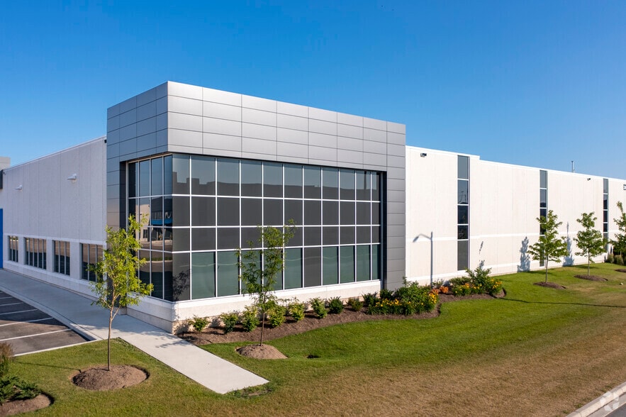 3610 Odyssey Dr, Mississauga, ON for lease - Primary Photo - Image 1 of 4