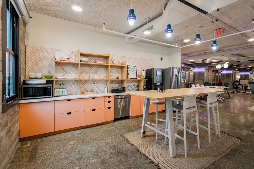 2937 E Grand Blvd, Detroit, MI à louer - Photo intérieure - Image 2 de 14