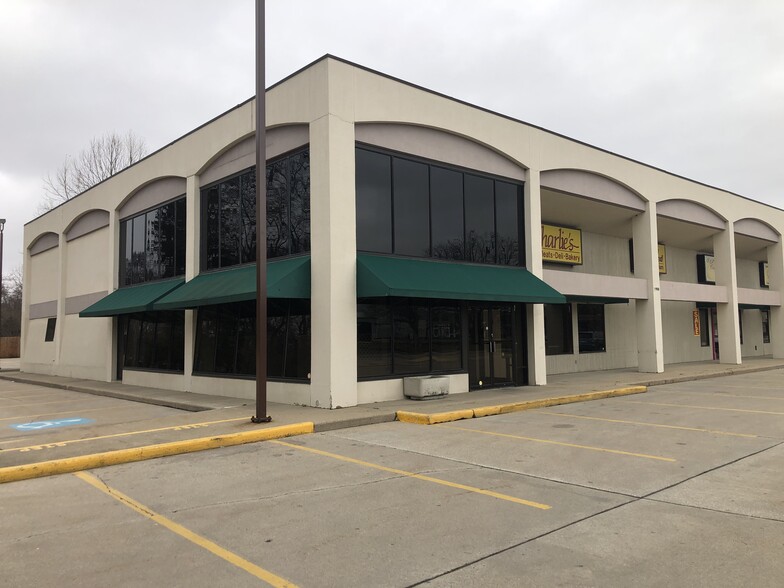 1900 Berry St, Elkhart, IN for lease - Building Photo - Image 2 of 13