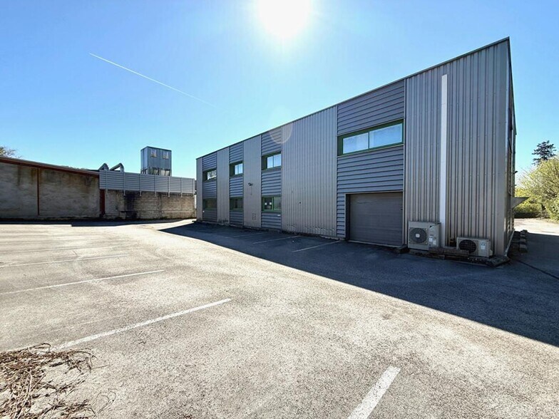 Flex in Miserey-Salines for sale - Building Photo - Image 3 of 10