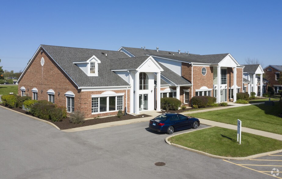 South Barrington Office Center portefeuille de 10 propriétés à vendre sur LoopNet.ca - Photo du bâtiment - Image 2 de 6